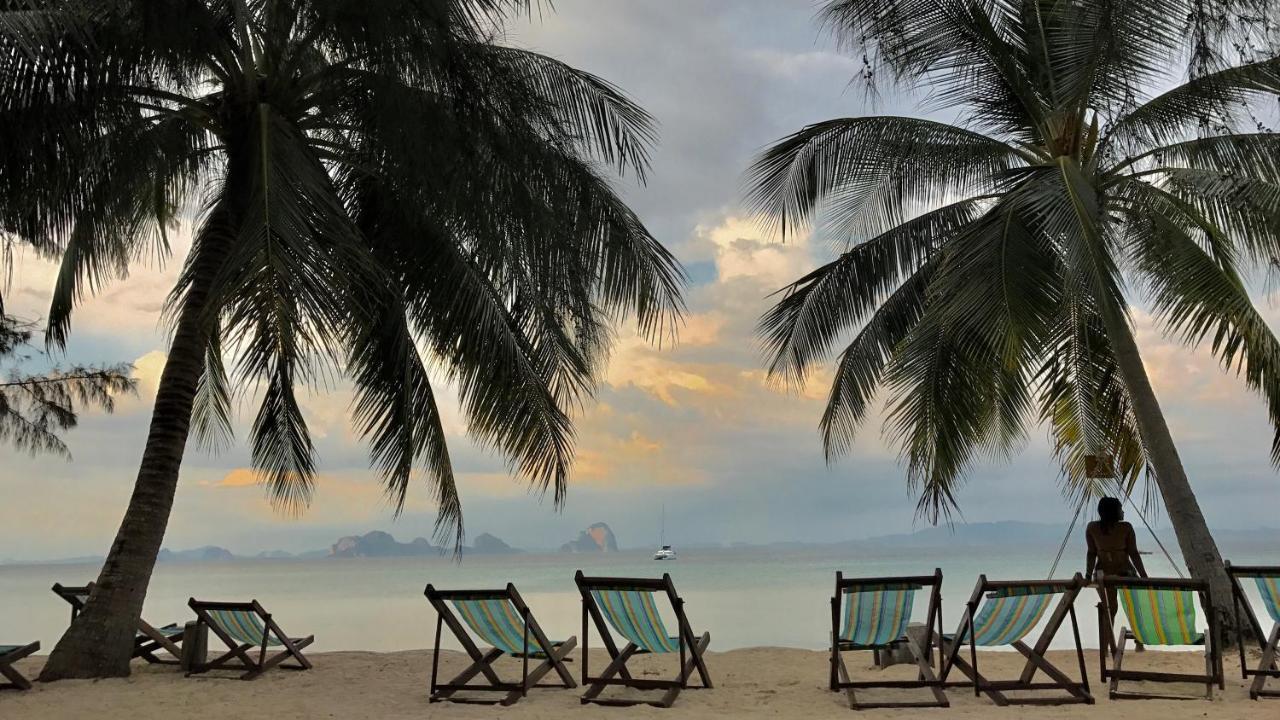 Coco Cottage Koh Ngai Bagian luar foto